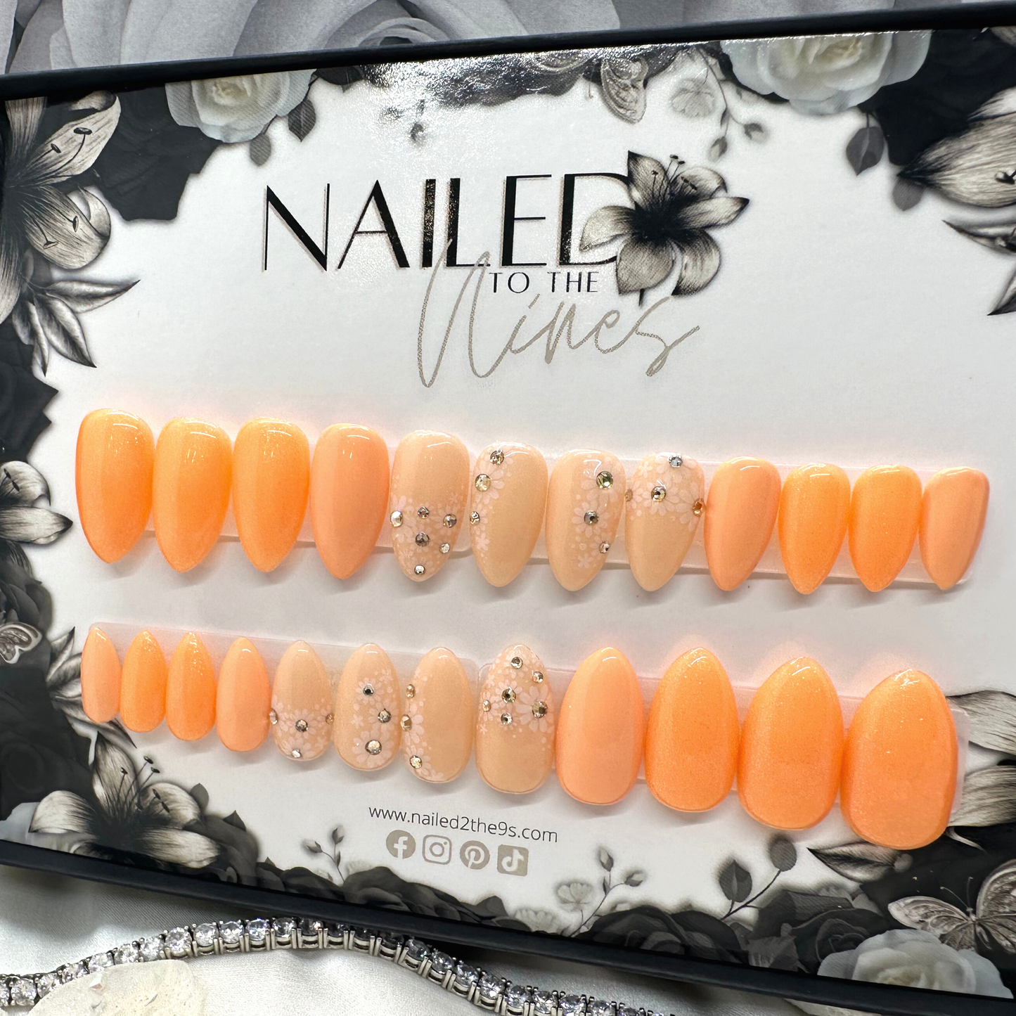 ORANGE DAISY